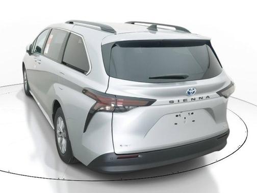 2025 Toyota Sienna XLE 7 Passenger