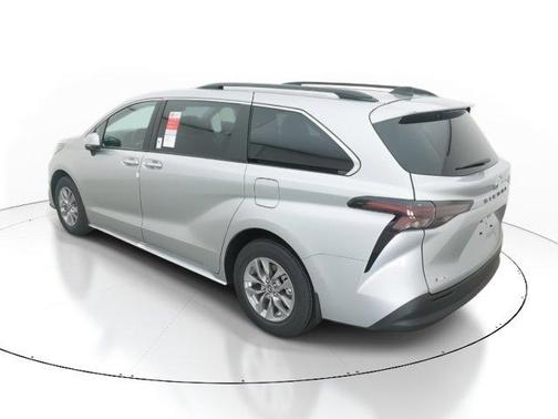 2025 Toyota Sienna XLE 7 Passenger