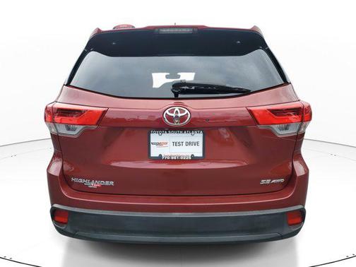 2017 Toyota Highlander SE