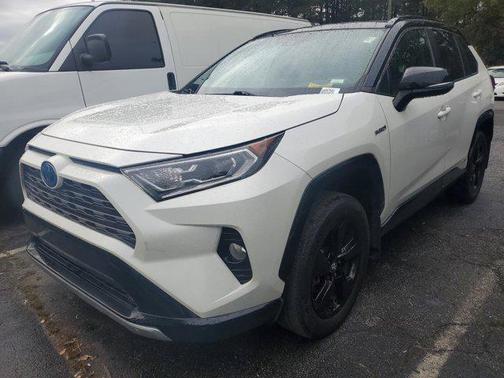 2020 Toyota RAV4 Hybrid SE
