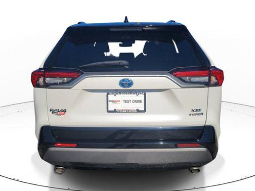 2020 Toyota RAV4 Hybrid SE