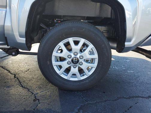2025 Toyota Tacoma SR5
