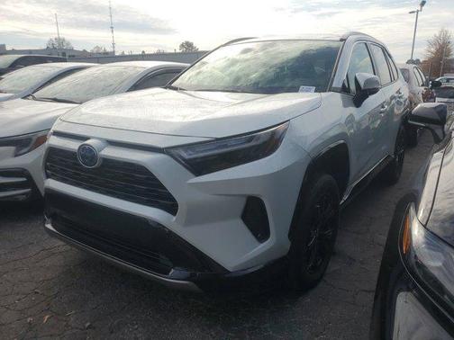 2024 Toyota RAV4 Hybrid SE