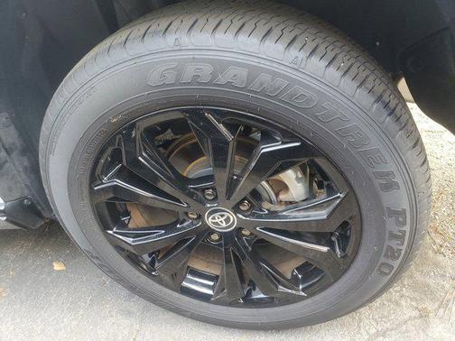 2024 Toyota RAV4 Hybrid SE