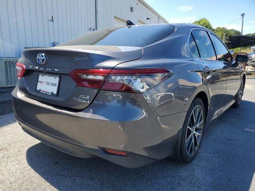 2021 Toyota Camry Hybrid XLE