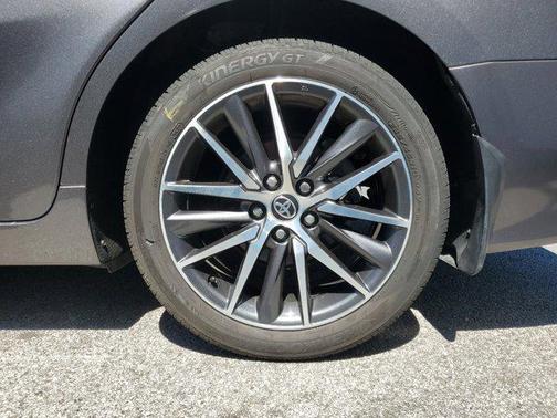 2021 Toyota Camry Hybrid XLE