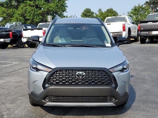 2025 Toyota Corolla Cross LE