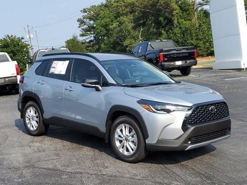 2025 Toyota Corolla Cross LE
