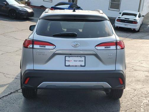 2025 Toyota Corolla Cross LE