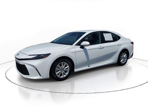 Ice Cap 2025 Toyota Camry LE