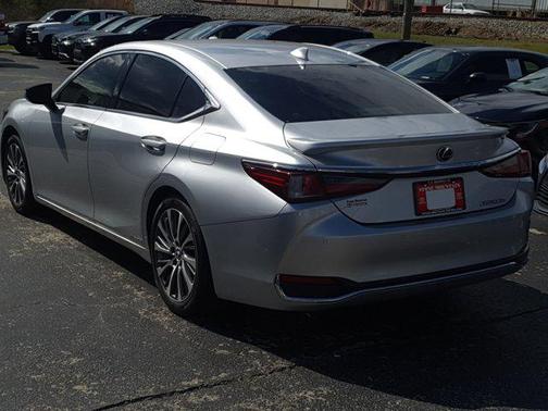 2019 Lexus ES 300h Base