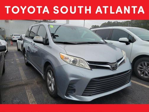 2018 Toyota Sienna LE