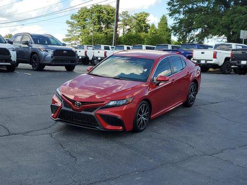 2022 Toyota Camry SE