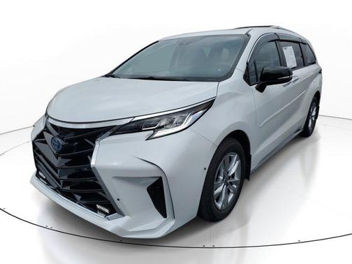 2022 Toyota Sienna Limited