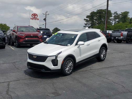 2024 Cadillac XT4 Premium Luxury