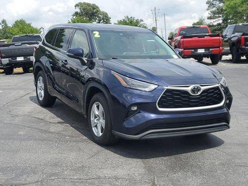 2022 Toyota Highlander LE