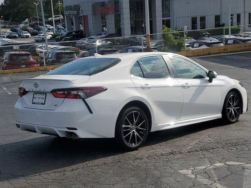 2024 Toyota Camry SE
