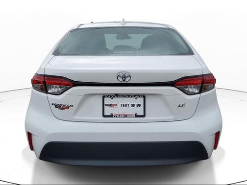Ice Cap 2025 Toyota Corolla LE