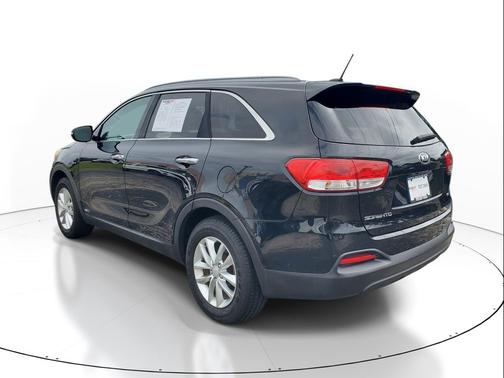 Ebony Black 2016 Kia Sorento LX