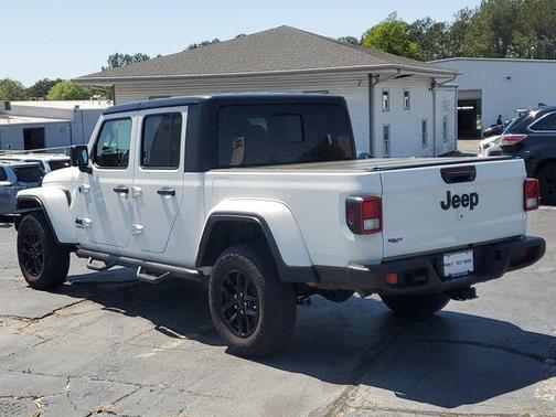 2022 Jeep Gladiator Sport S