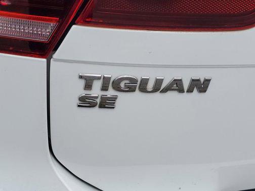 Pure White 2020 Volkswagen Tiguan 2.0T SE 4MOTION