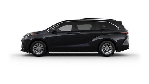 2025 Toyota Sienna XLE 8 Passenger