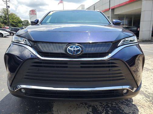 2023 Toyota Venza XLE