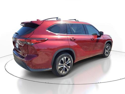 Ruby Flare Pearl 2021 Toyota Highlander XLE