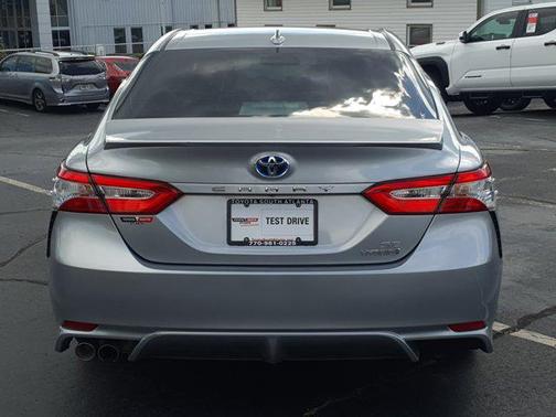 2020 Toyota Camry SE