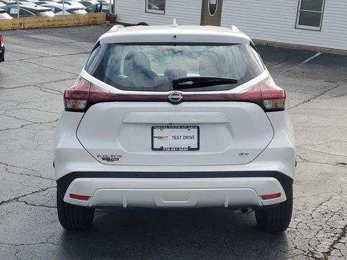 2024 Nissan Kicks SV