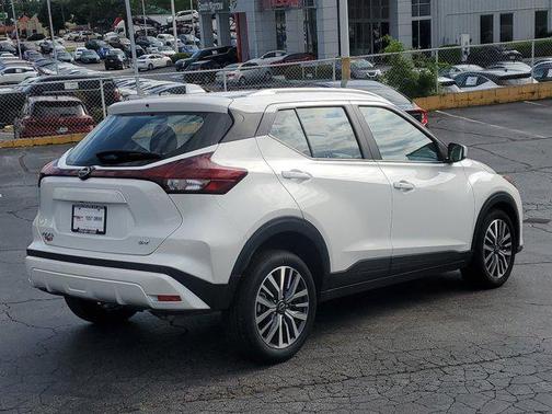 2024 Nissan Kicks SV