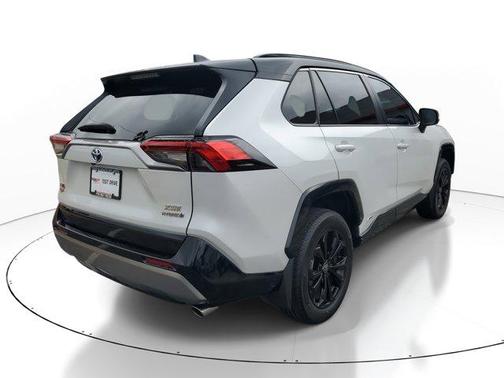 2024 Toyota RAV4 Hybrid SE