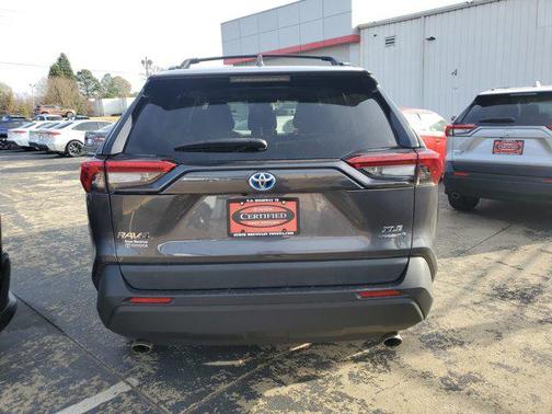 2022 Toyota RAV4 Hybrid XLE