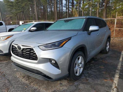 2021 Toyota Highlander LE