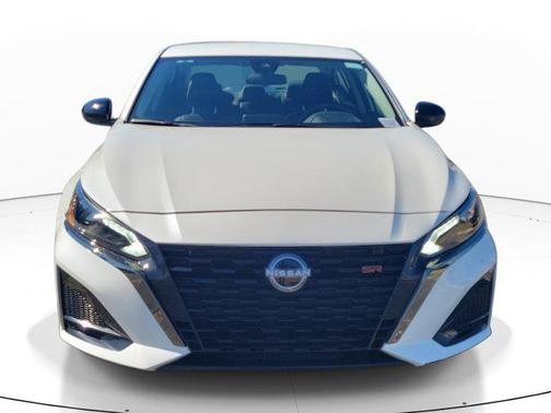 2025 Nissan Altima SR FWD