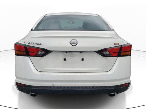 2025 Nissan Altima SR FWD