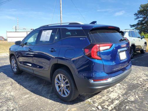 2023 GMC Terrain SLT