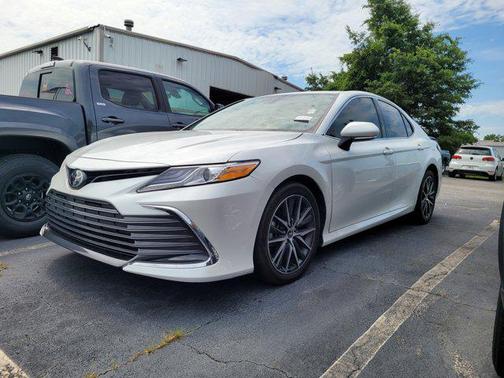 2023 Toyota Camry XLE