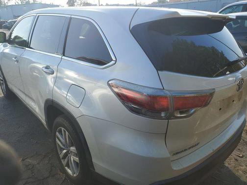 2015 Toyota Highlander LE