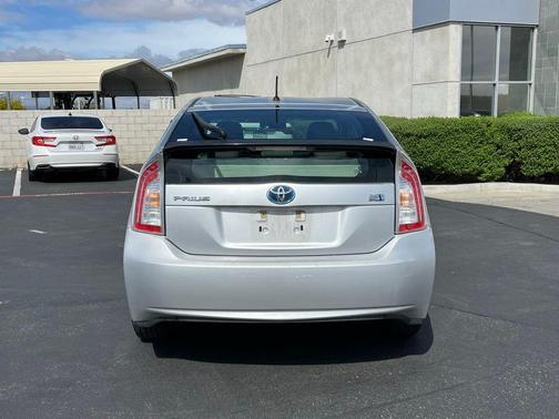 Classic Silver Metallic 2012 Toyota Prius Two