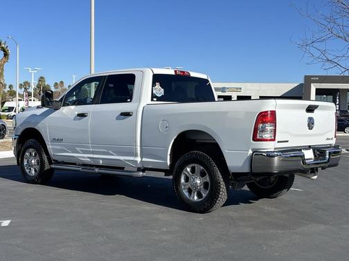 2024 RAM 2500 Big Horn Crew Cab 4x4 6'4' Box