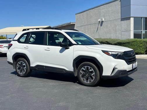 Crystal White Pearl 2026 Subaru Forester Base