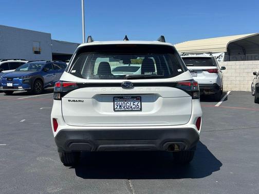Crystal White Pearl 2026 Subaru Forester Base