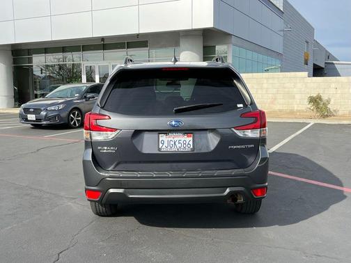 Magnetite Gray Metallic 2023 Subaru Forester Premium
