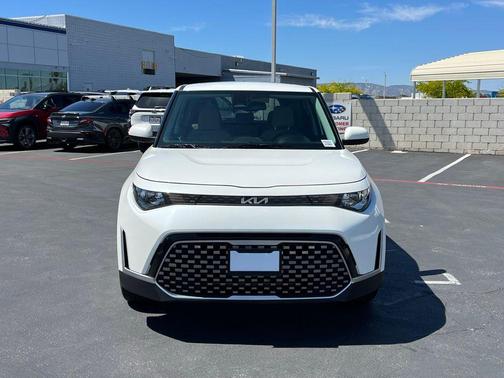Snow White Pearl 2023 Kia Soul EX