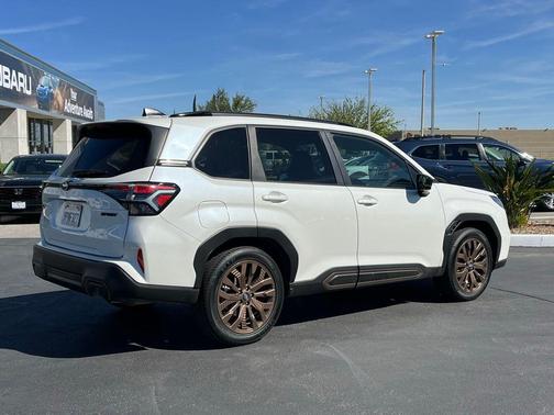 Crystal White Pearl 2025 Subaru Forester Sport