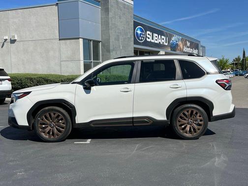 Crystal White Pearl 2025 Subaru Forester Sport