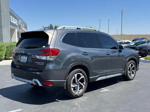 Magnetite Gray Metallic 2023 Subaru Forester Touring