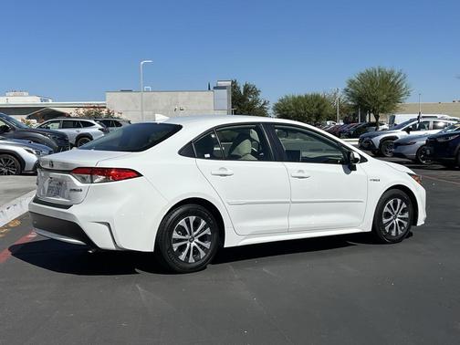 2020 Toyota Corolla Hybrid LE