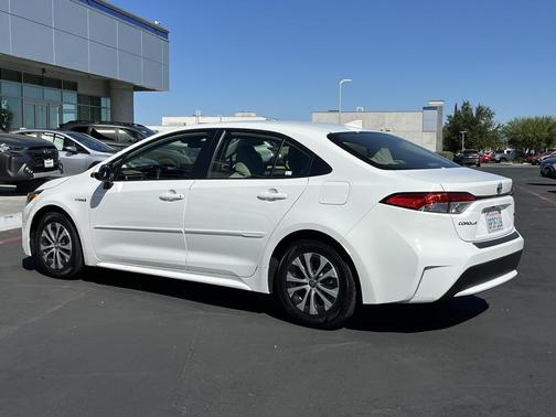 2020 Toyota Corolla Hybrid LE